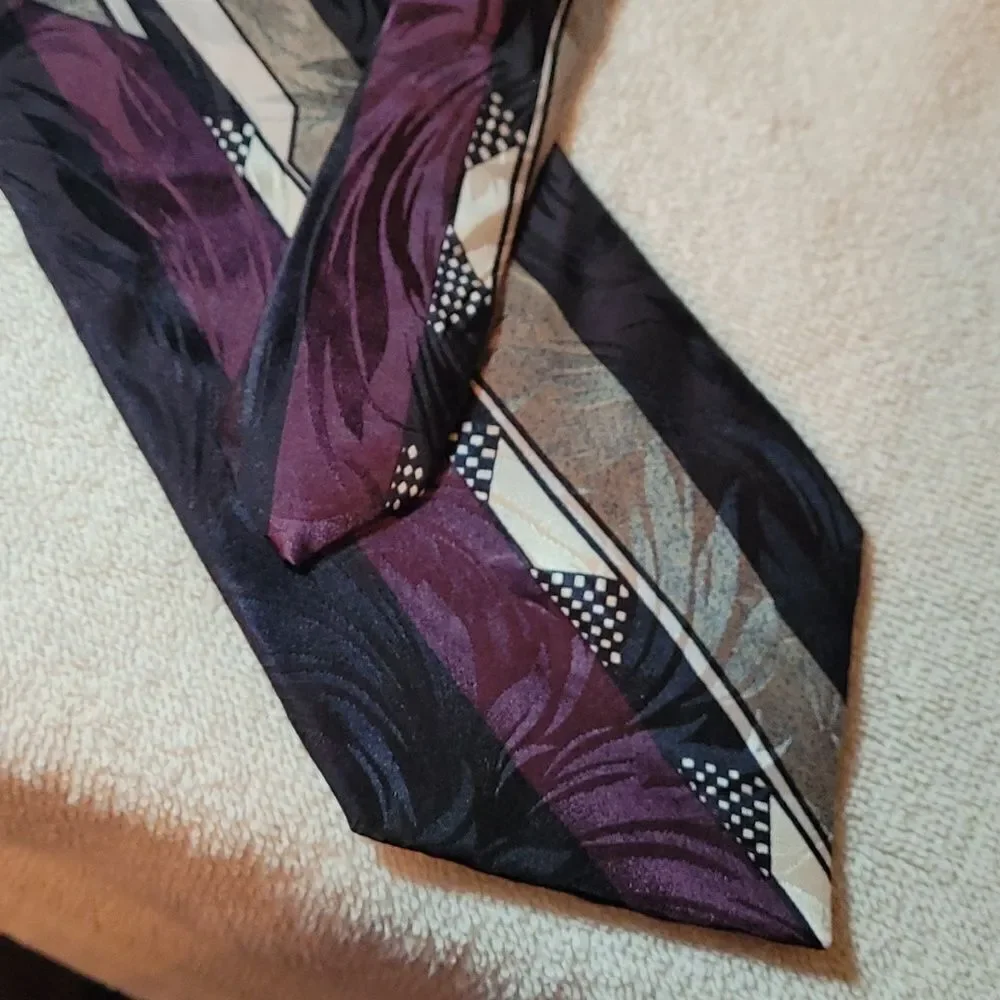 Pierre Cardin men's all‎ silk tie
